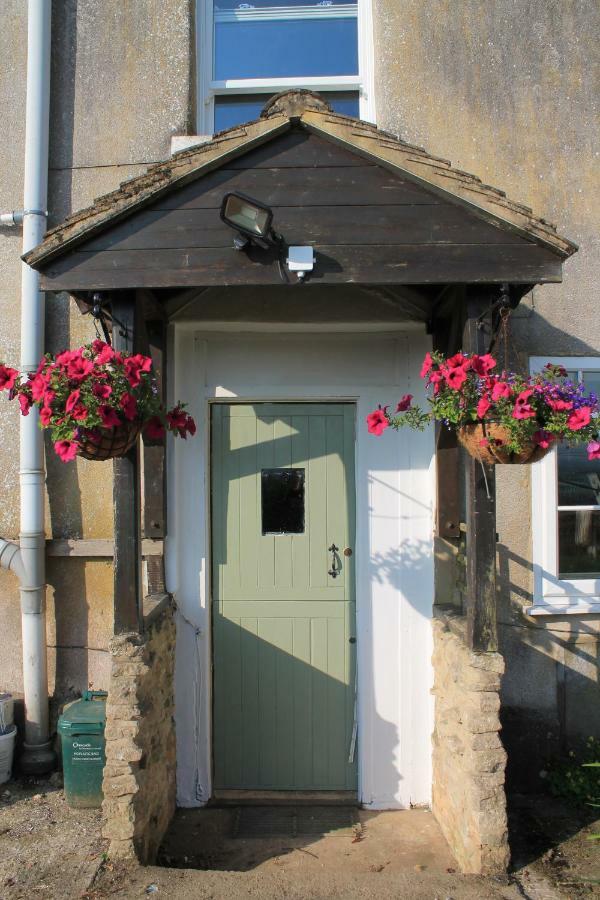 Snowdrop Cottage Gloucester Exterior photo
